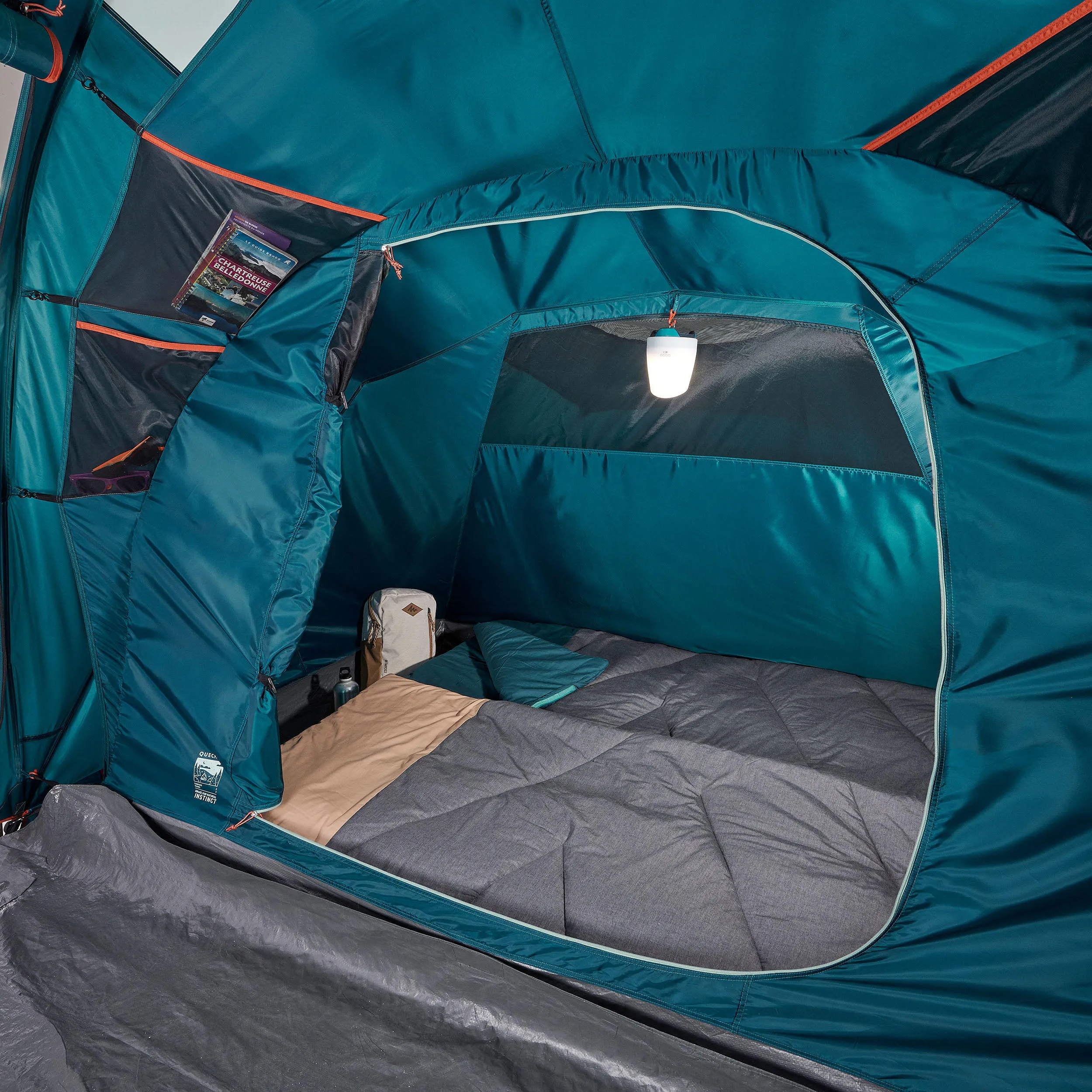 Camping tent Quechua Arpenaz 4.2 4-person 2-room, turquoise