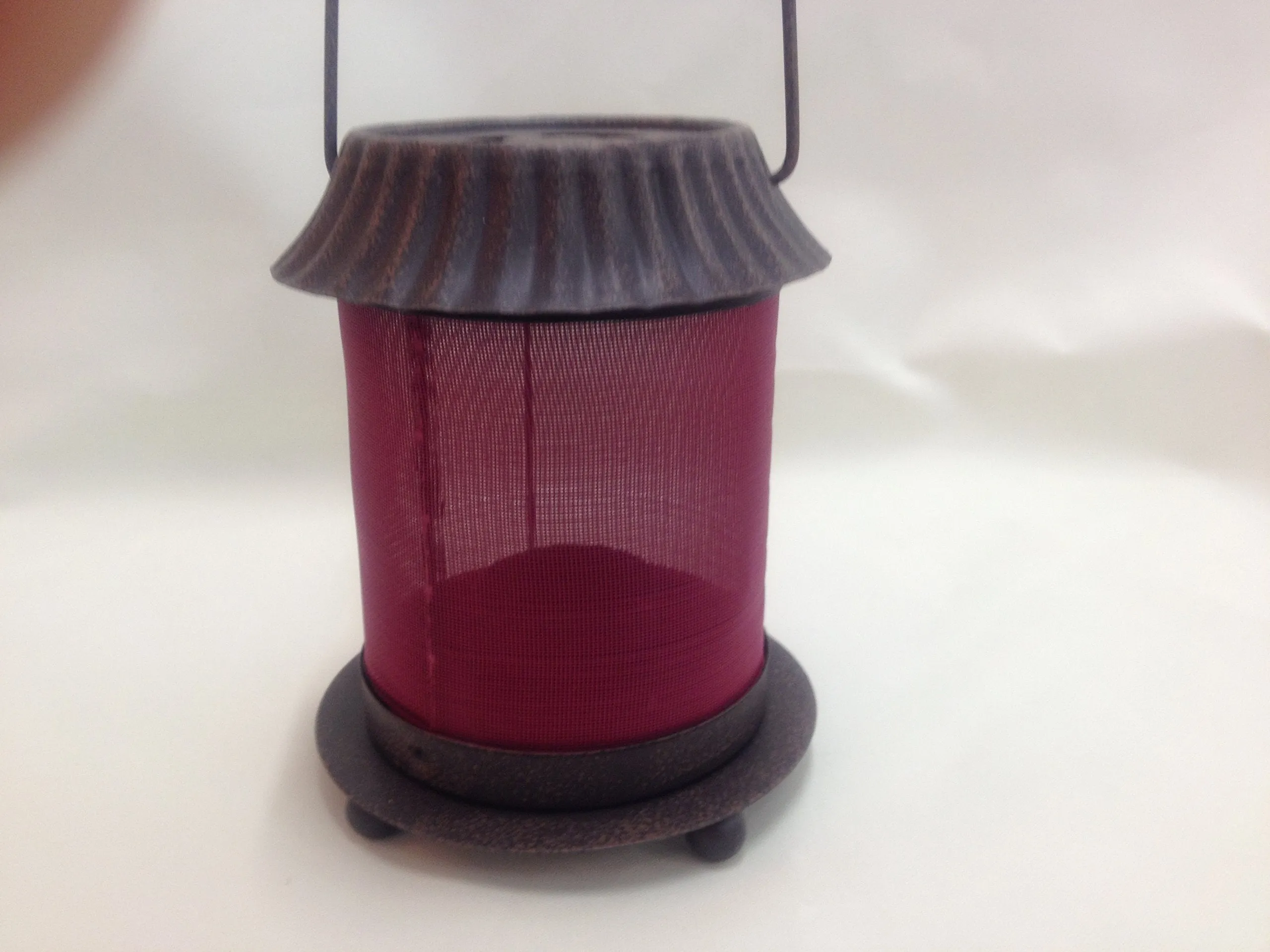 Garden King RUST EFFECT LANTERN WITH MESH SHADE - RED